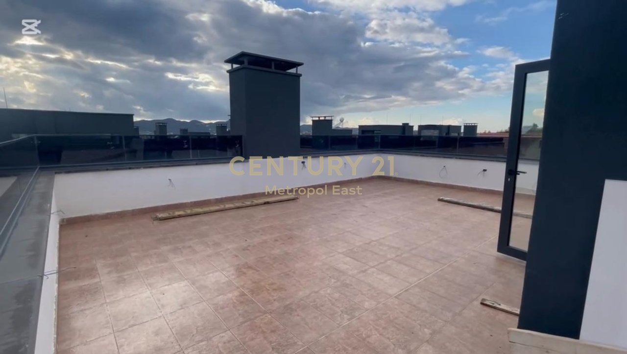 VILLA INDIPENDENTE IN AFFITTO IN UN COMPLESSO RESIDENZIALE A FARKE