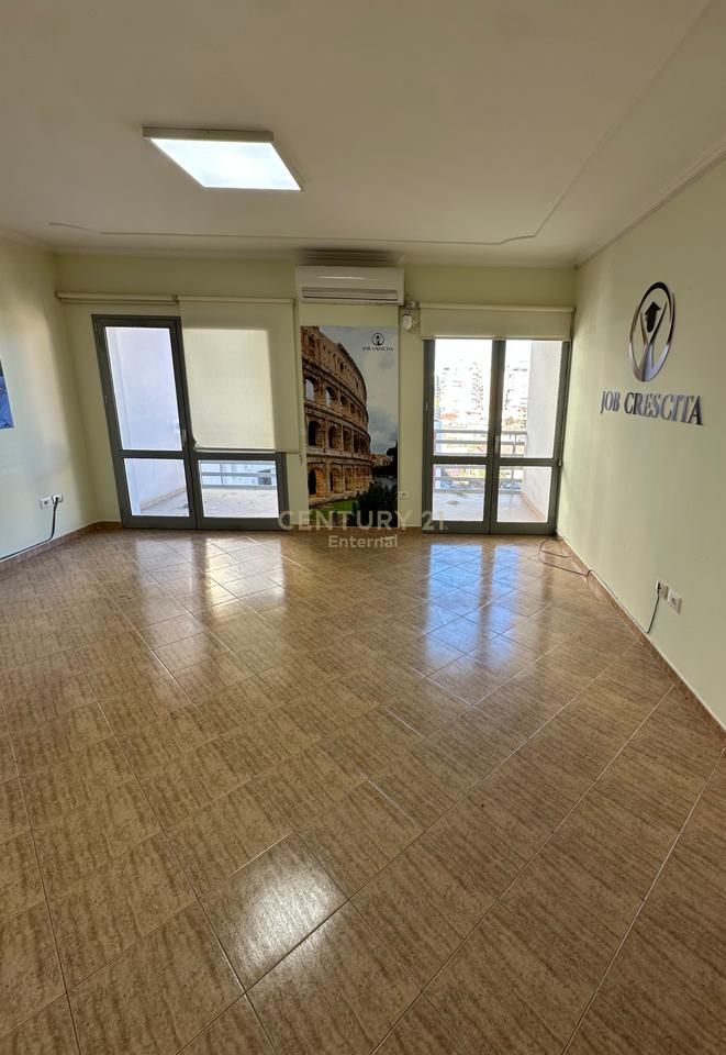 OFFICE FOR RENT AT ZOGU I ZI