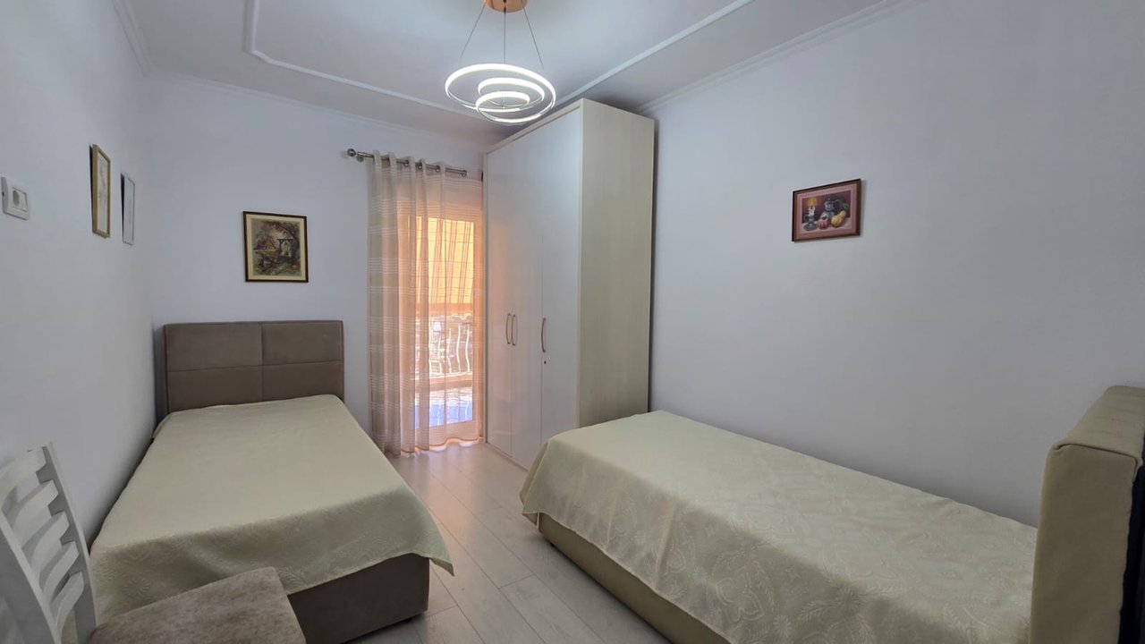 Jepet me qera Apartament komod tek Selvia