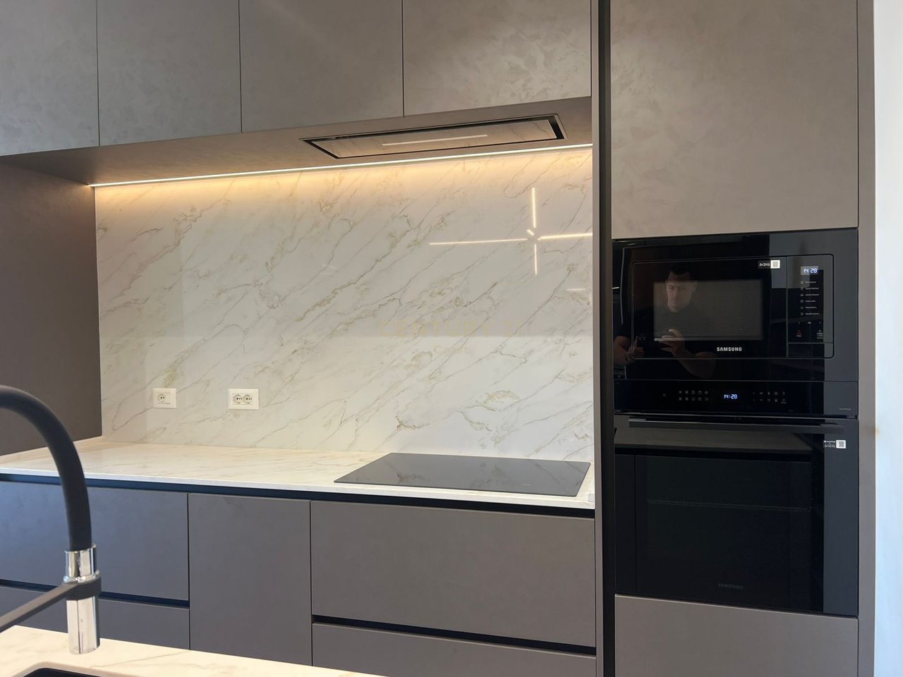 Luxury Apartment for Rent – 80 m² + Garage | Center of Vlora, near the Mosque.