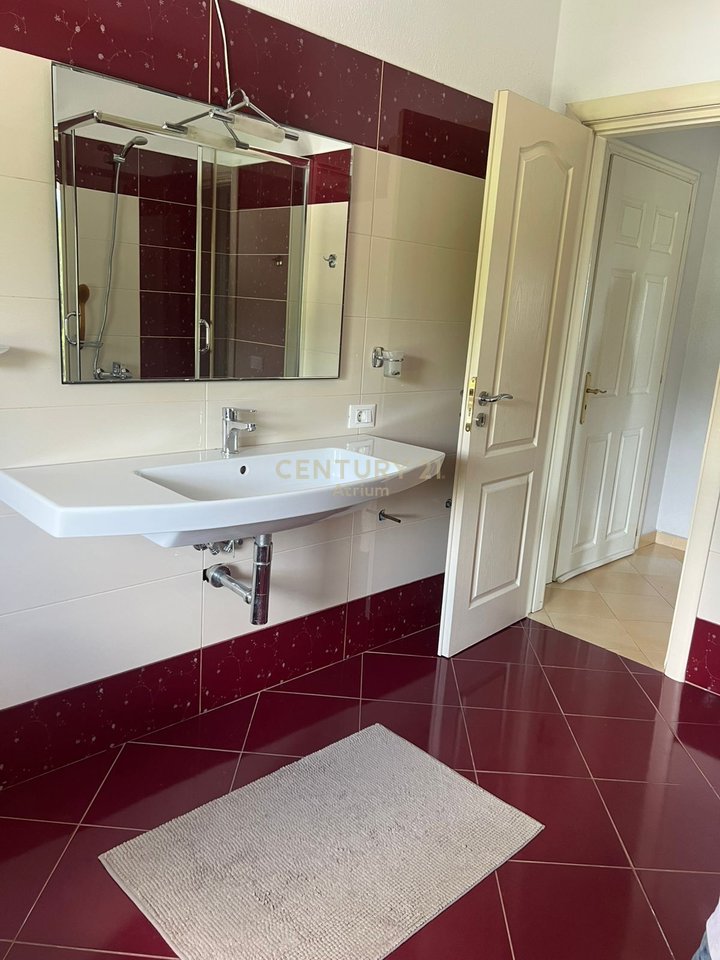 JEPET APARTAMENT 3+1 ME QIRA BUZE LIQENIT ARTIFICIAL!