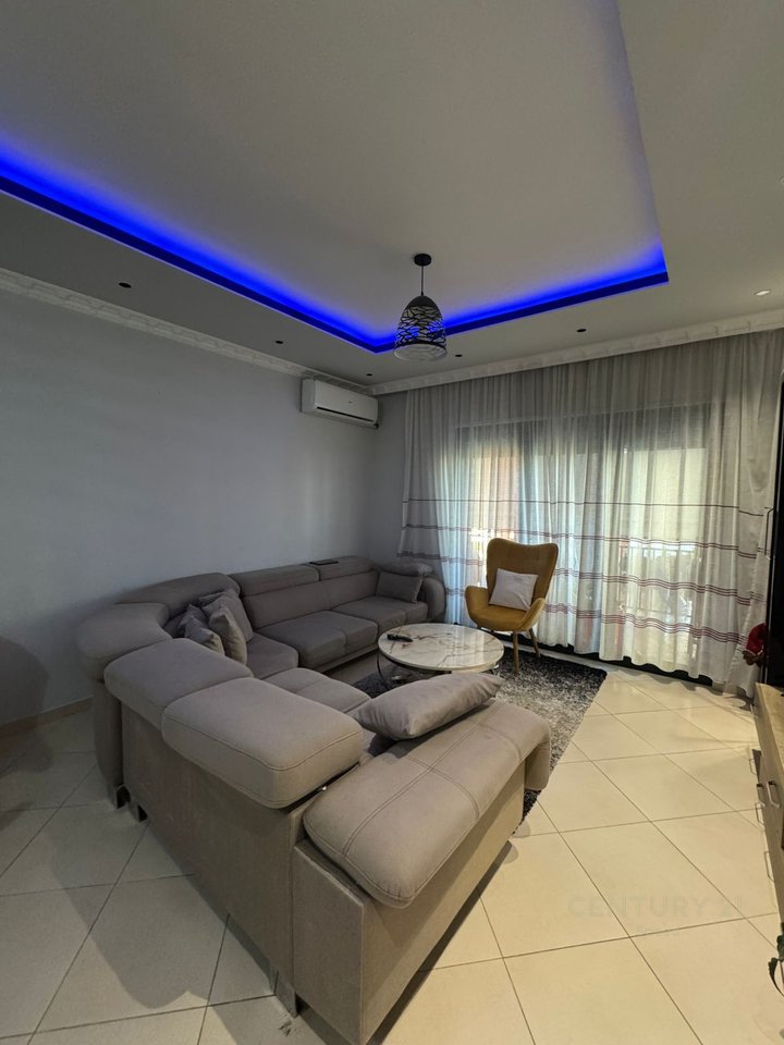 Apartament 2+1+2 dhe post parkimi per qira ne zonen e Unazes se Re , ne kompleksin Green City !