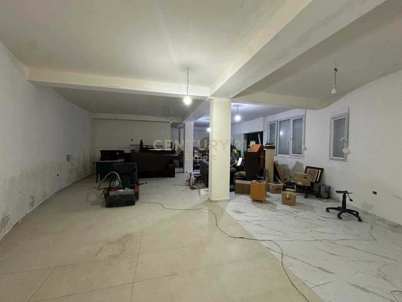 MAGAZINE PER QIRA TEK KOPSHTI ZOOLOGJIK