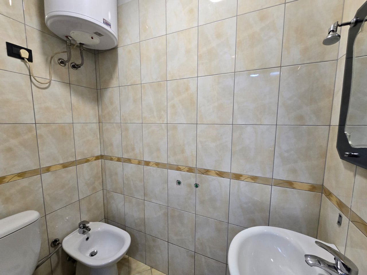 APPARTAMENTO 2+1 IN AFFITTO NEL CENTRO DI TIRANA!