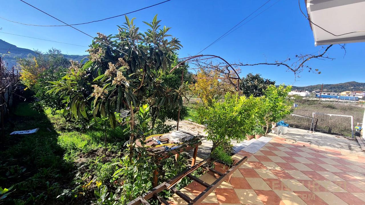 Private house for sale with basement in Vorë