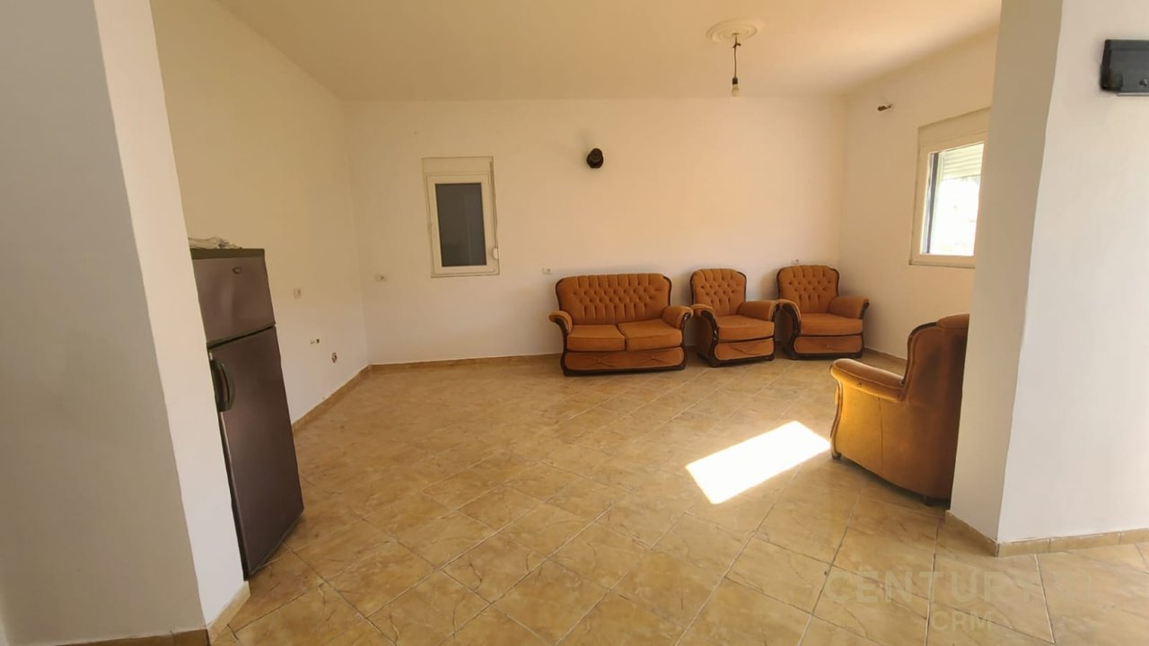 Private house for sale with basement in Vorë