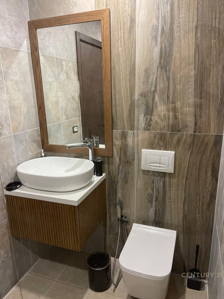 SHESIM 3 APARTAMENTE NE SARANDE 200 M NGA DETI.