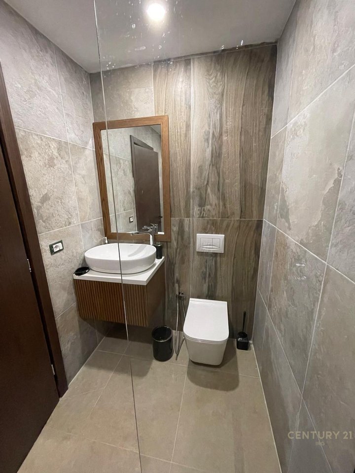 SHESIM 3 APARTAMENTE NE SARANDE 200 M NGA DETI.