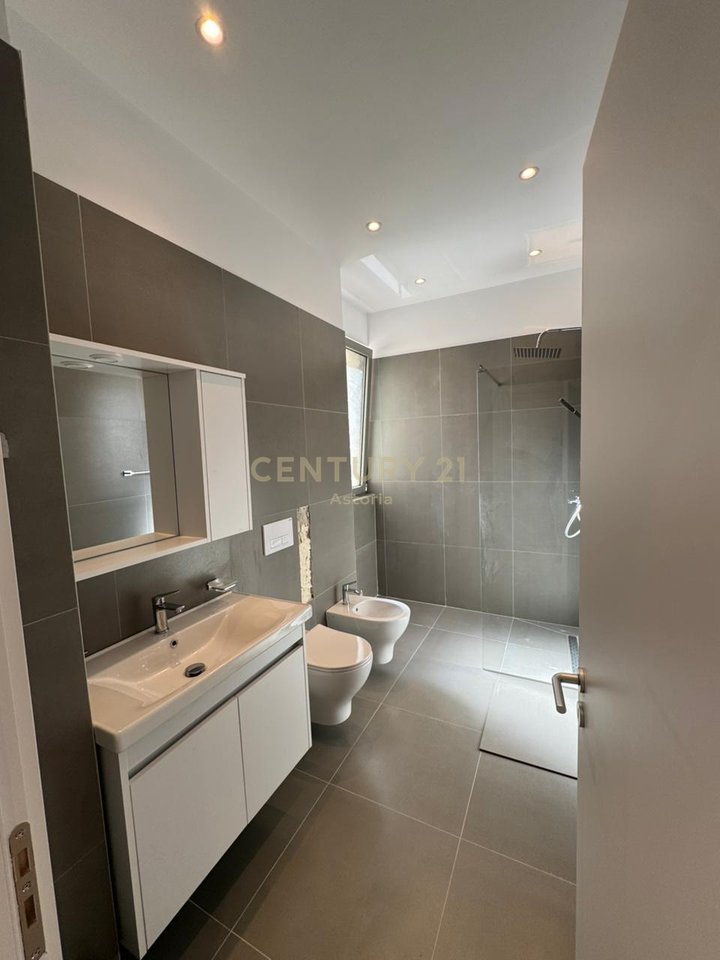 APPARTAMENTO 3+1 IN AFFITTO + POSTO AUTO A "GREEN VALLEY", DRY LAKE