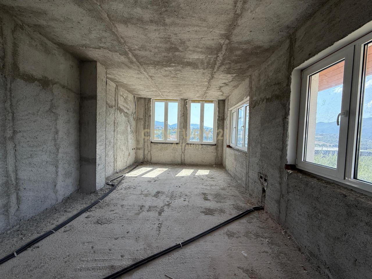 OKAZION ! SHESIM VILE PRANE TEG-ut ,TEK KOMPLEKSI BARKEA !!