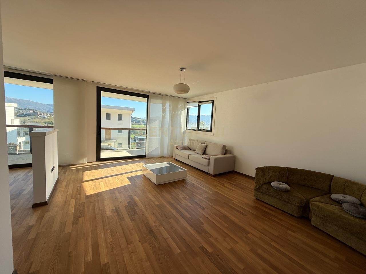 OKAZION ! SHESIM VILE PRANE TEG-ut ,TEK KOMPLEKSI BARKEA !!