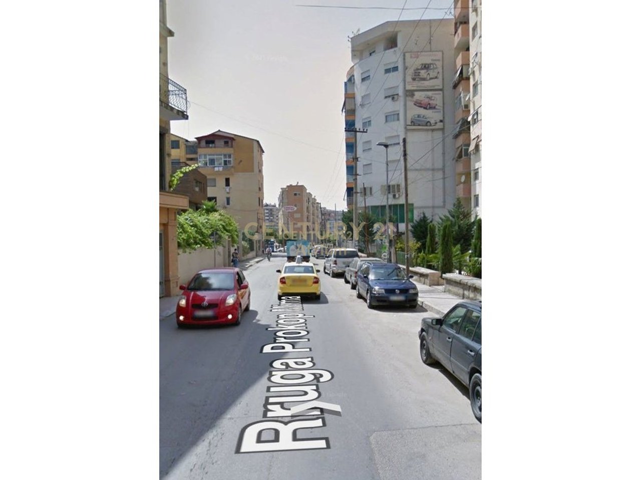 JAPIM ME QIRA AMBIENT KOMERCIAL TEK KOMUNA PARISIT !