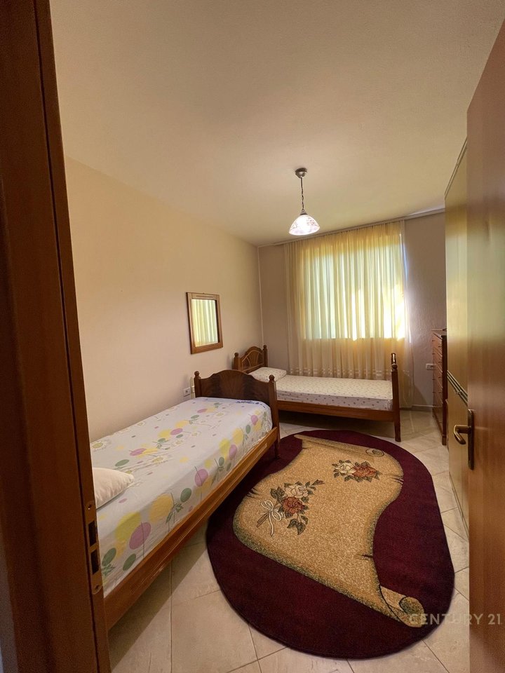 Apartament 2+1 me 2 ballkone me qira – Ish Fusha e Aviacionit, pranë Pallatit të Telebingos!