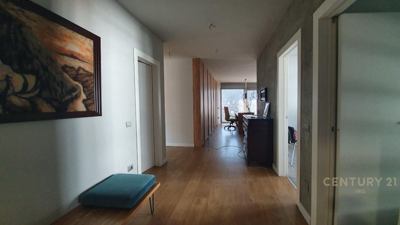 UFFICIO IN AFFITTO A HILTON, VICINO A DELIJORGIT!