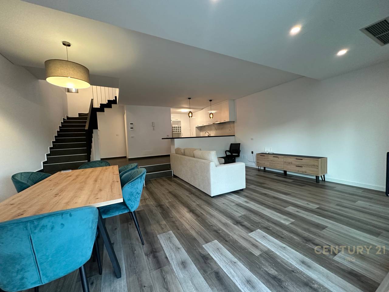 Vile ne Rezidencen Olive Grove!