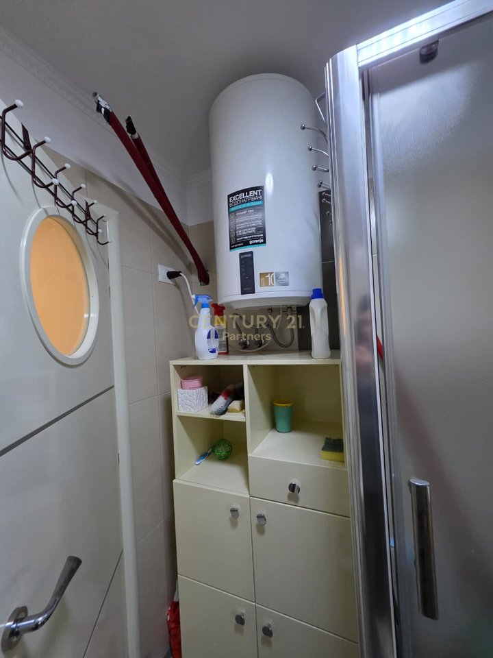 Apartament 2+1 Me Qira në Qendër të Tiranës - 900€ | 76 m²