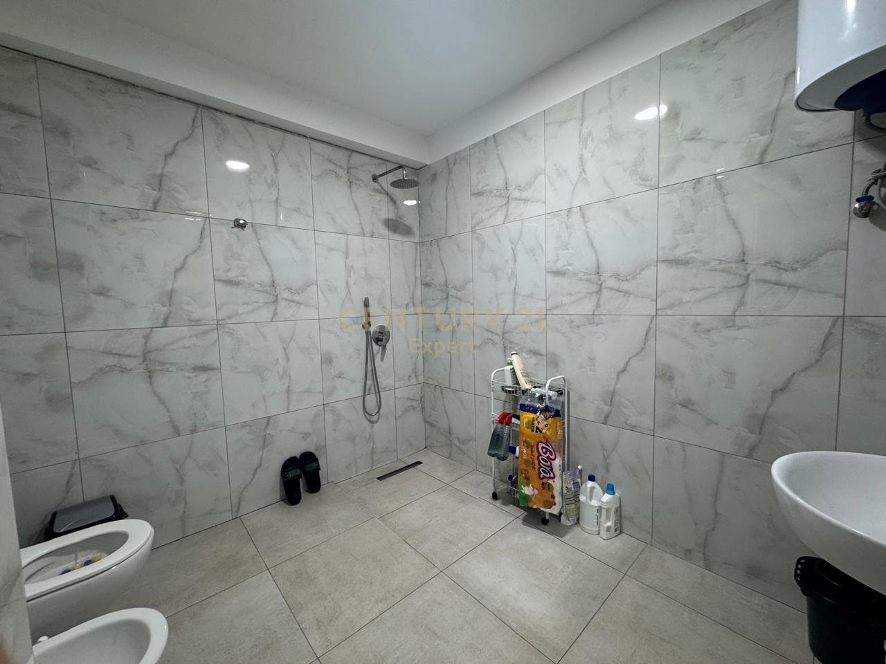 Shesim Apartament 2+1+2 te kompleksi Zirkon