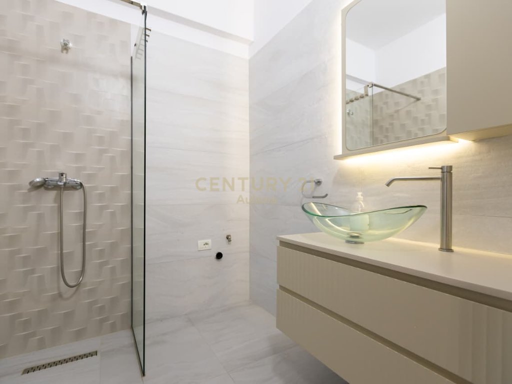 Modern 2+1 Apartment for Sale near Lungomare 1!