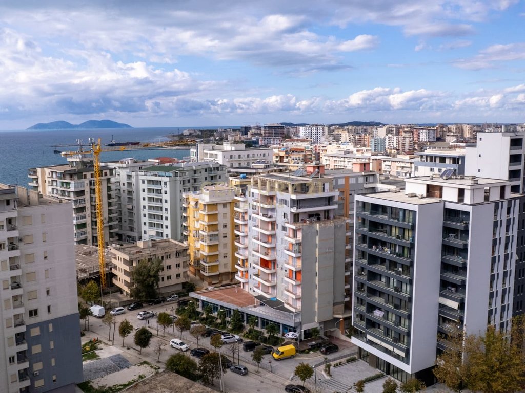 Modern 2+1 Apartment for Sale near Lungomare 1!