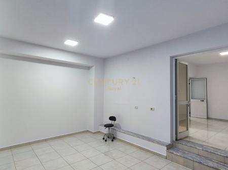 Shop for rent on a secondary road