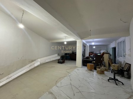 MAGAZINE FOR RENT AT THE ZOO GARDEN