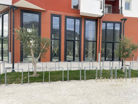 SHITJE EKSKLUZIV - Bar Kafe Hapësirë  – Jaho Residence, Fresku| 170 m² | Fasada Kryesore në Rrugë