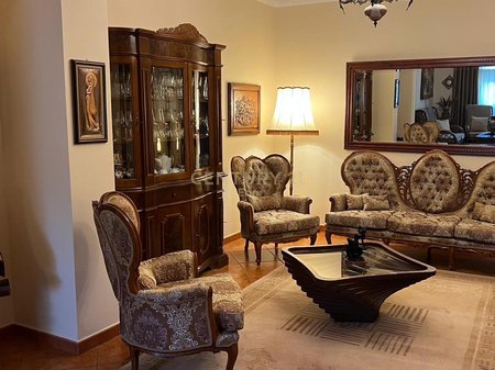 Shitet Apartament 3+1+2 ne Qender, Durres !