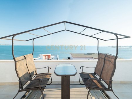 APARTAMENT 3+1+2T ME VERANDË 160 m² – PLAZH, DURRËS