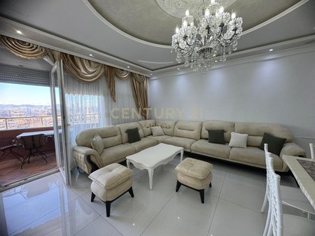 SUPER APARTAMENT 2+1+2+3 BALLKONE+ 2 Poste PARKIMI PER SHITJE