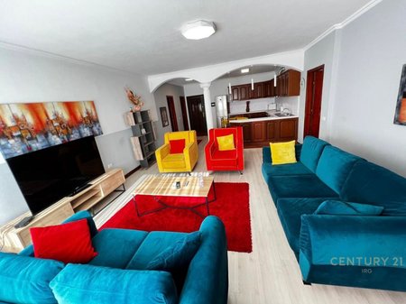 JEPET ME QIRA APARTAMENT 2+1, MYSLYM SHYRI!
