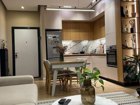 Jepet me qira apartament 1+1 me depo në Golden Park 3!