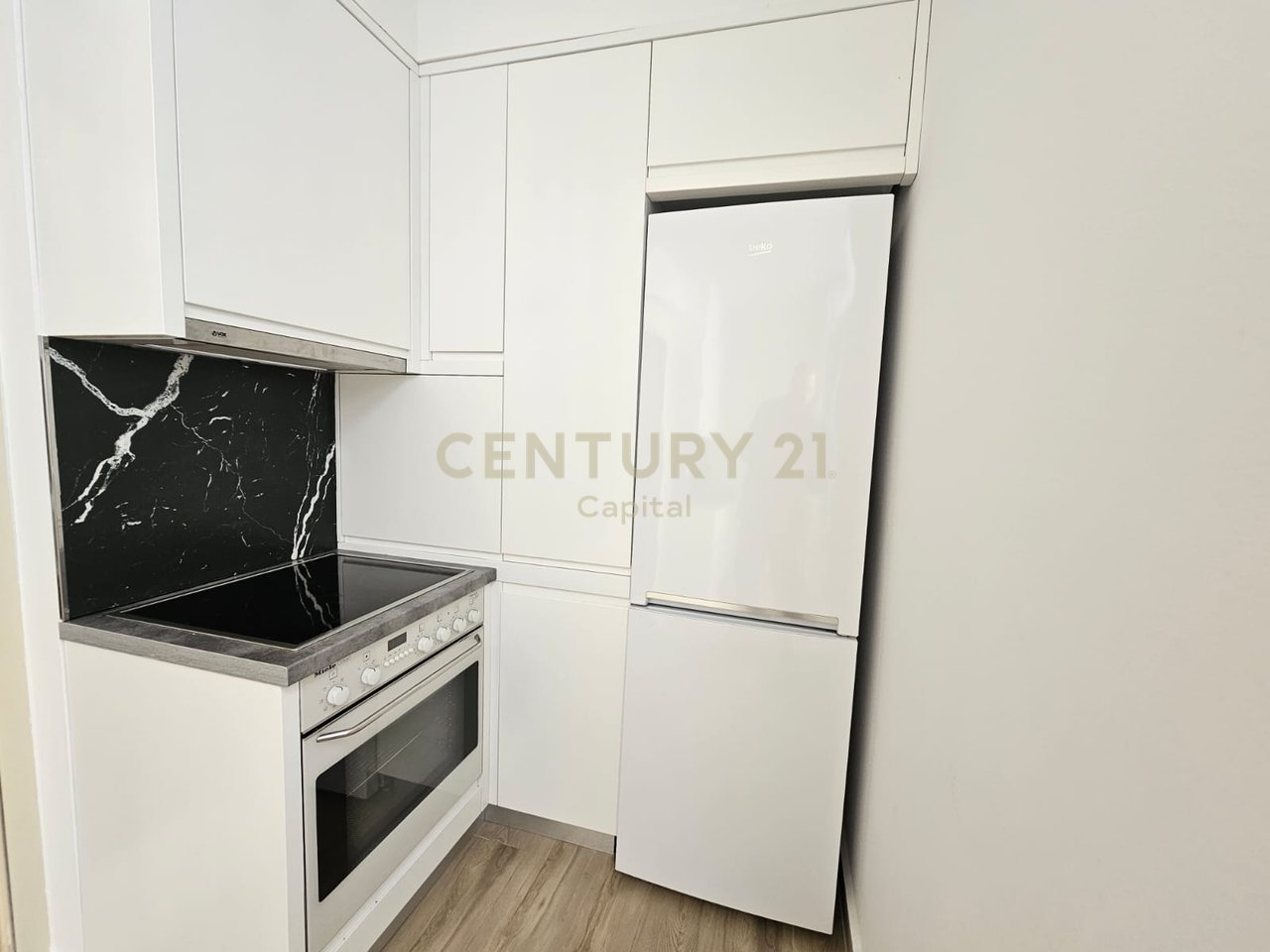 APPARTAMENTO 2+1+ GARAGE IN VENDITA SUL LUNGOMARE