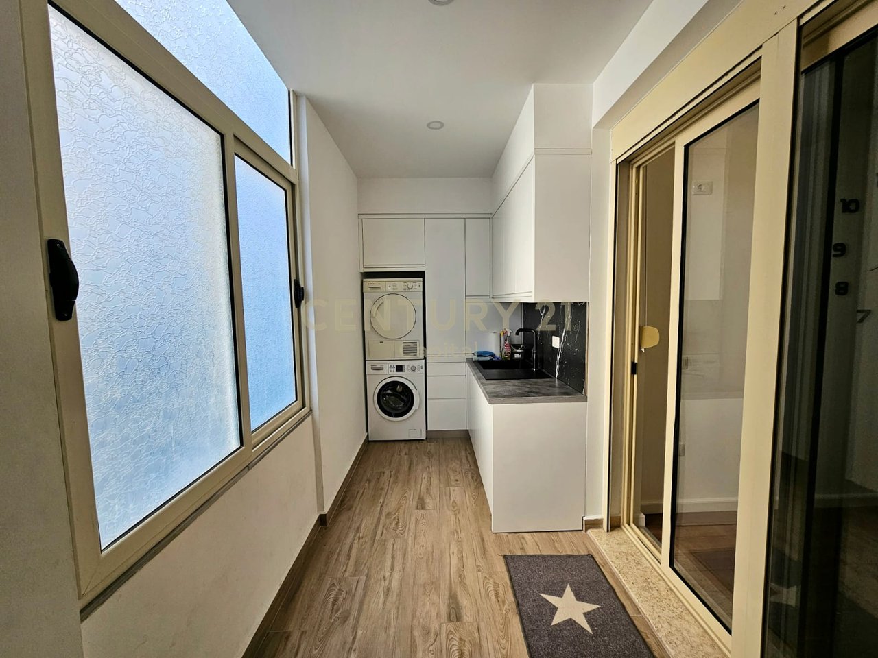 APPARTAMENTO 2+1+ GARAGE IN VENDITA SUL LUNGOMARE