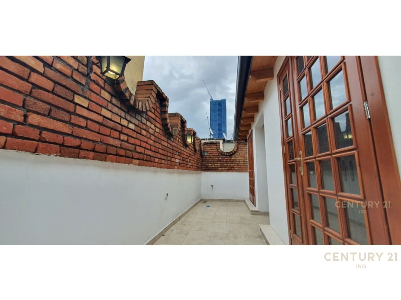 Appartamento 3+1+2 nel centro di Tirana!