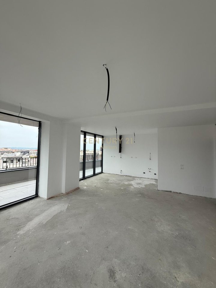 Appartamento 3+1+2 in vendita al Lake View Residence!