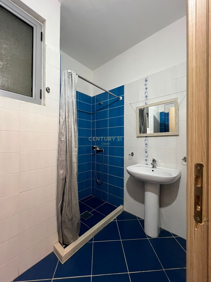 2+1 apartment for rent in the Ish-Kombinat area, Vlora.