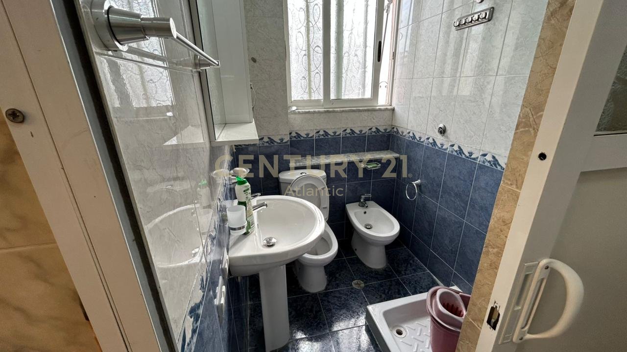 Shitet Apartament 2+1 – Vollga, Durrës !