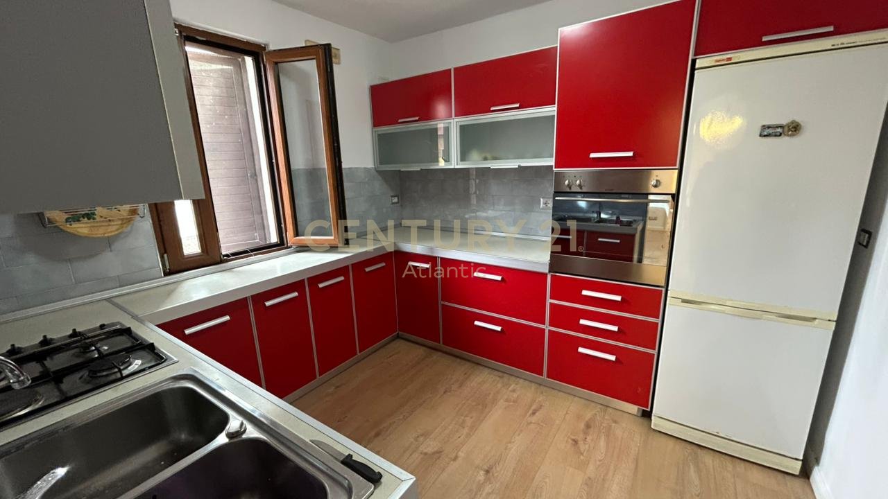 Shitet Apartament 2+1 – Vollga, Durrës !