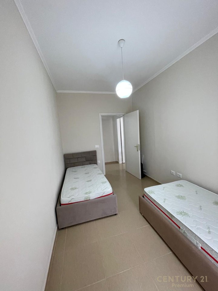 Apartament 2+1+2 Me Qira në Kopshtin Botanik Zoologjik, Tiranë!