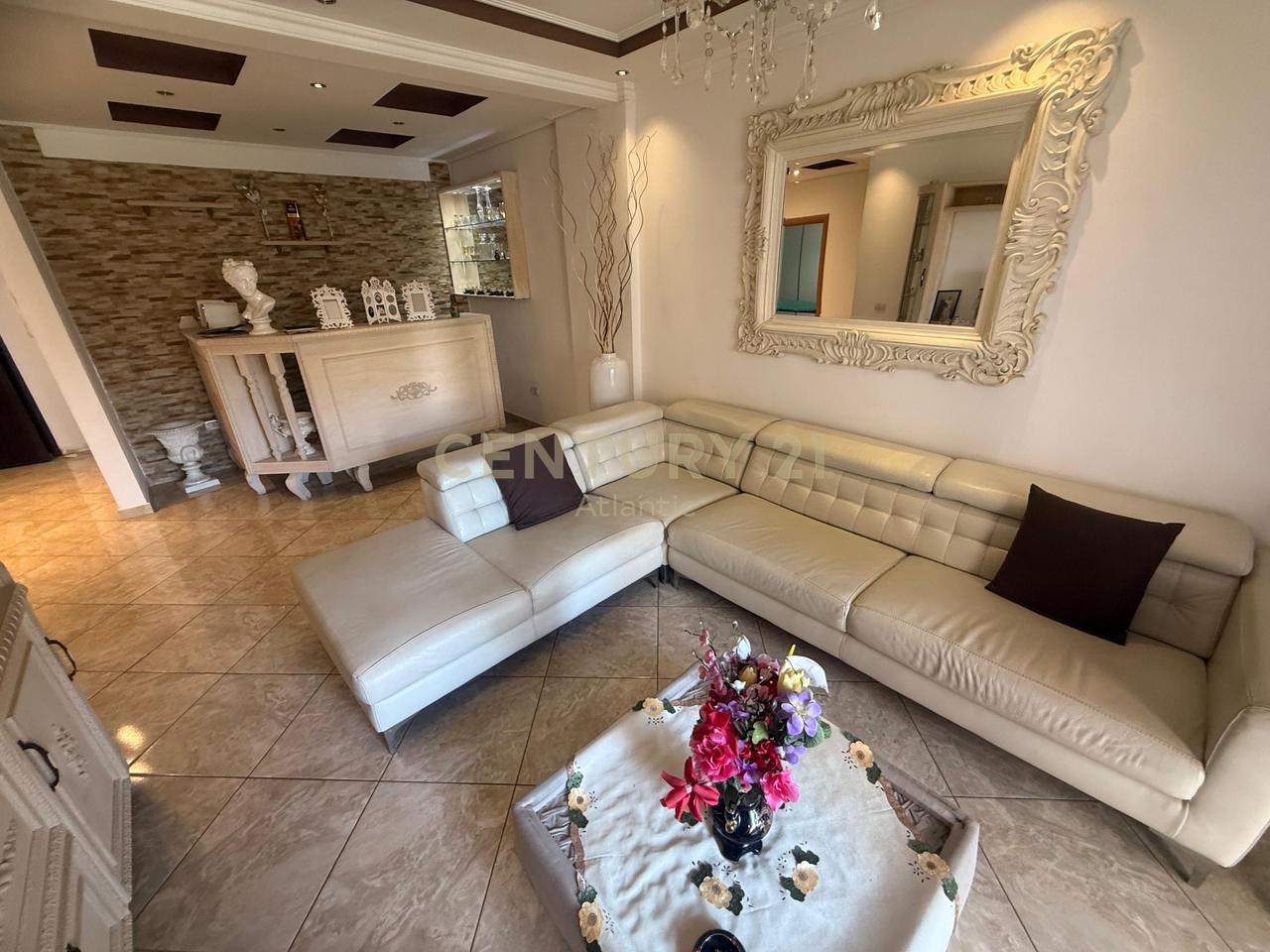 Apartment 2+1+2t + Garage 24.7m2 For Sale at Plazh Hekurudha, Durrës - 143000 | 100 m²