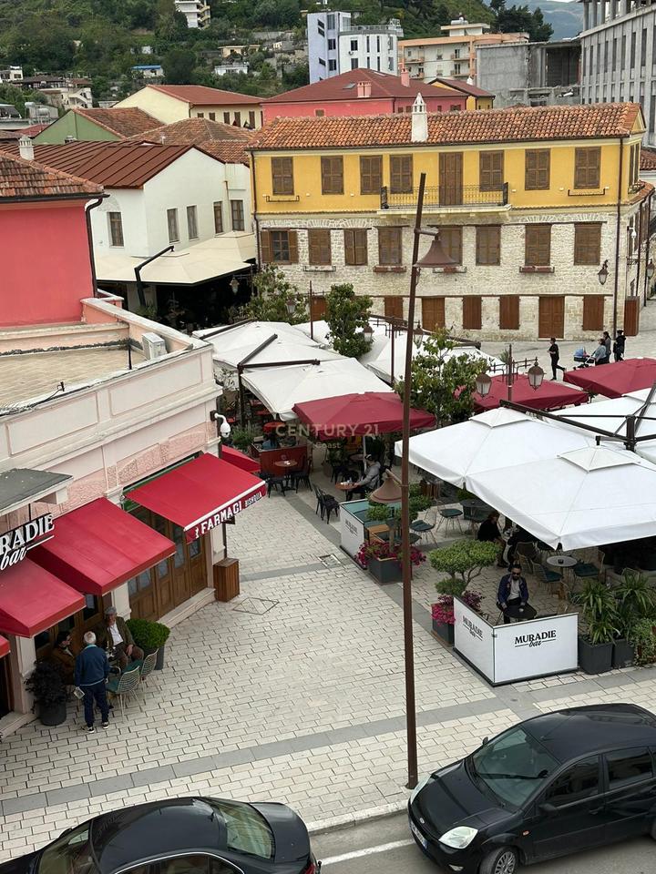 JEPET ME QIRA APARTAMENT 1+1 PRANË QENDRËS HISTORIKE, VLORE!