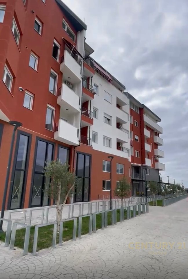 SHITJE EKSKLUZIV - Bar Kafe Hapësirë  – Jaho Residence, Fresku| 170 m² | Fasada Kryesore në Rrugë