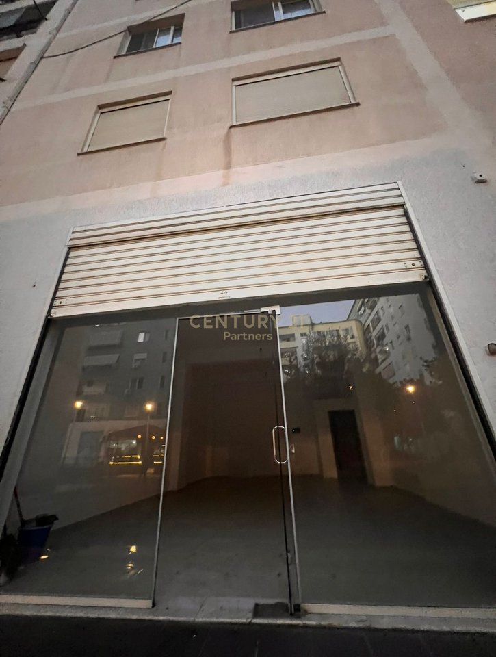 JEPET AMBIENT ME QIRA NE YZBERISHT-IDEAL PER BIZNES