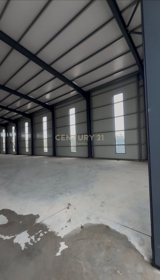 KAPANON Me Qira SHEN AVLASH Durrës - 2,500.00€ | 1300 m²