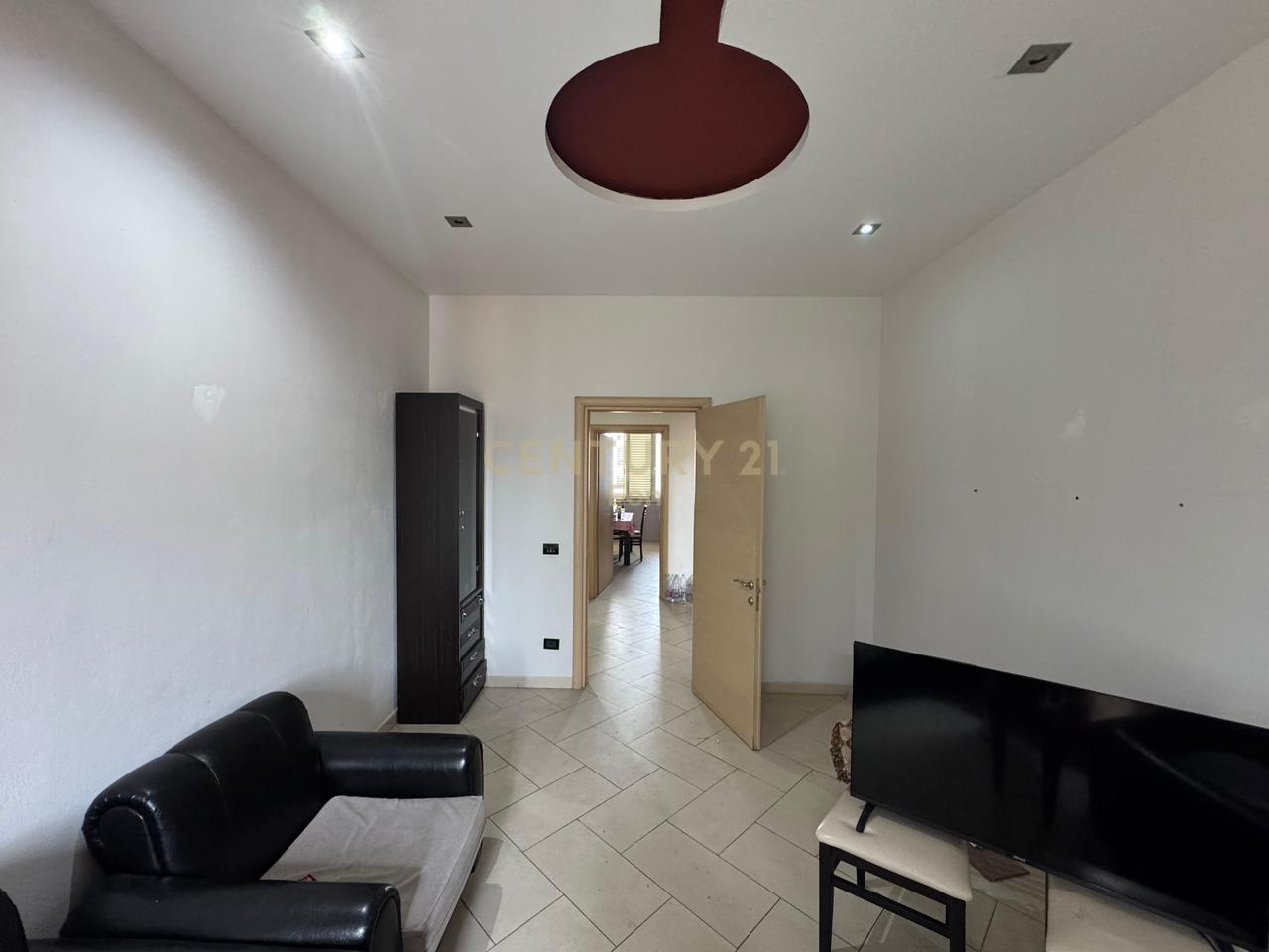 SHITET APARTAMENT 2+1, MUNDESI KTHIMI NE 3+1!