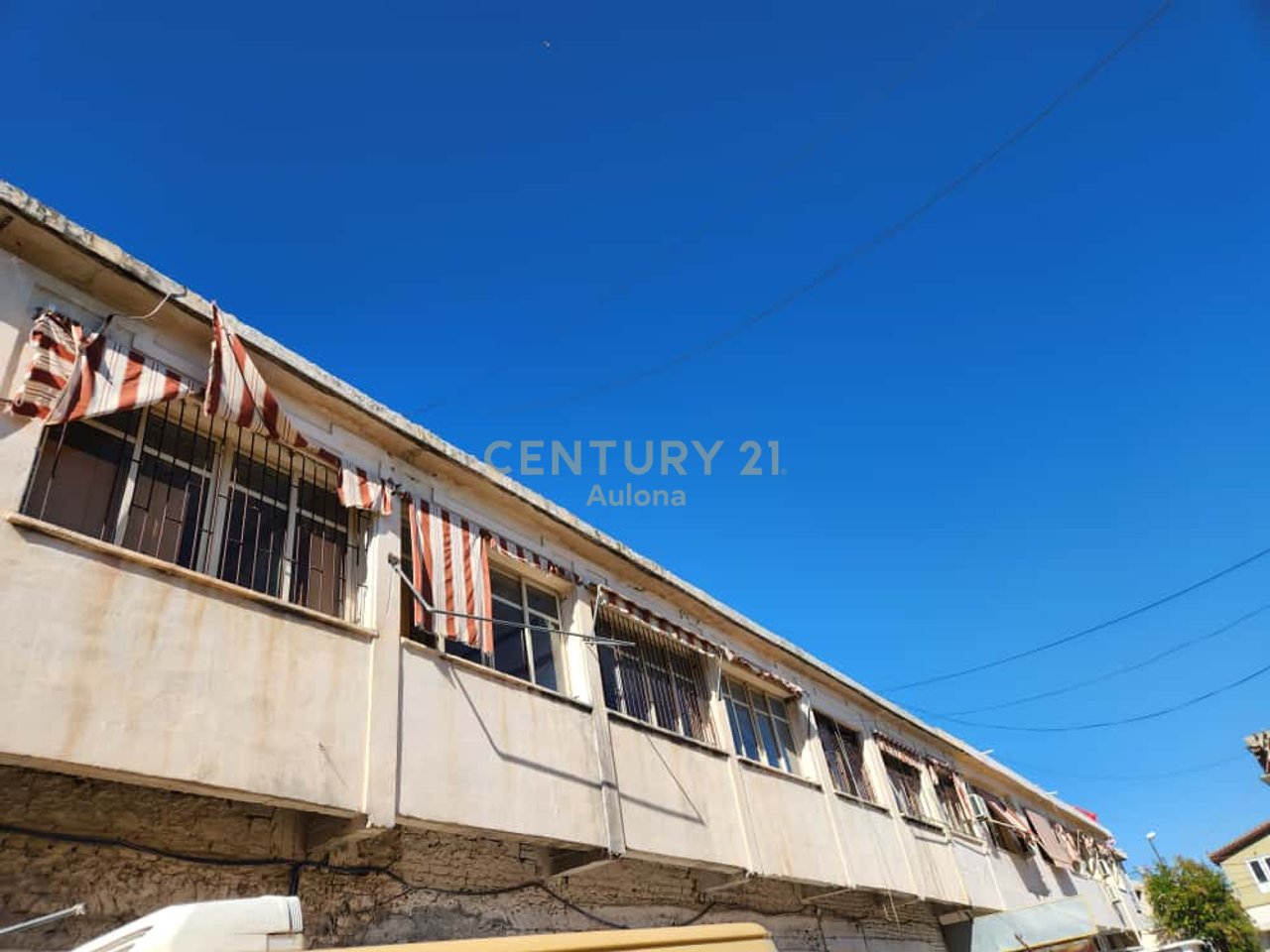 Njësi Komerciale me Qira pranë Rrugës Transballkanike