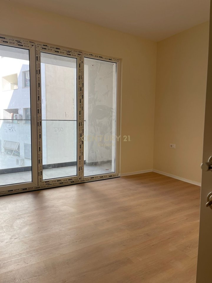 APARTAMENT 2+1 PER QIRA NE ASTIR