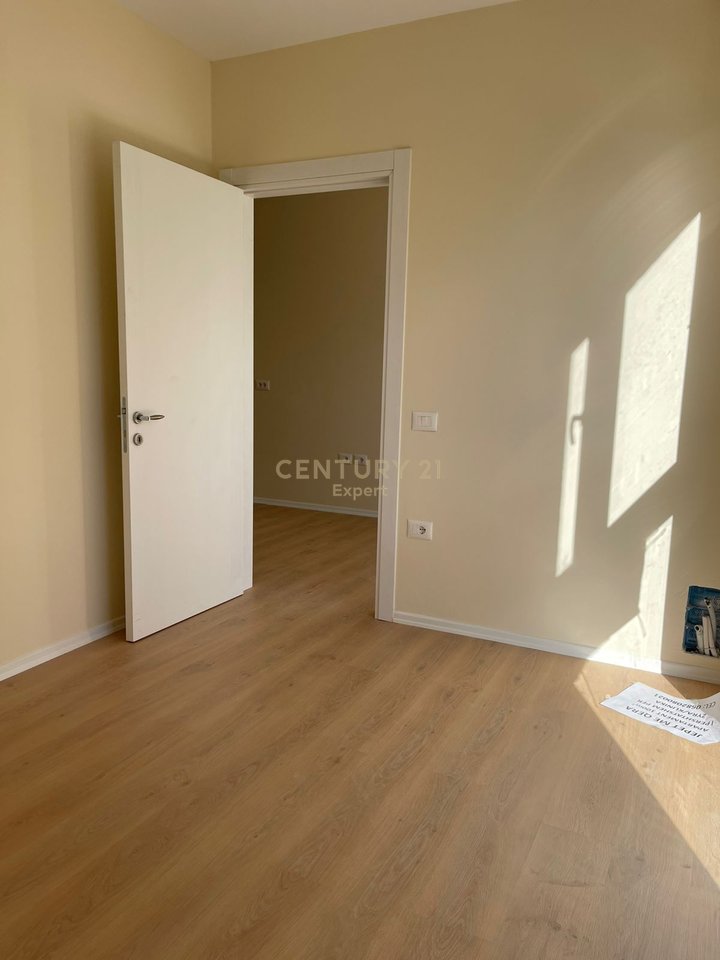 APARTAMENT 2+1 PER QIRA NE ASTIR