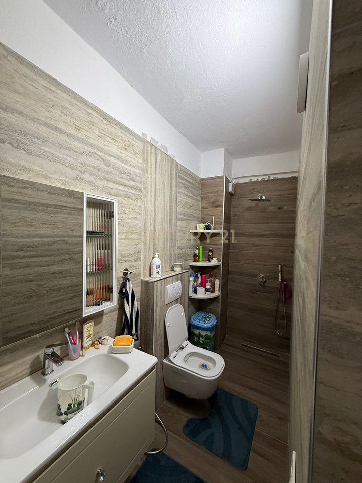 Apartament 1+1 Për Shitje në Plazh Hekurudha, Durrës