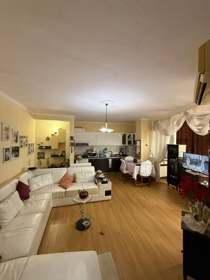 Apartament 1+1 Për Shitje në Plazh Hekurudha, Durrës